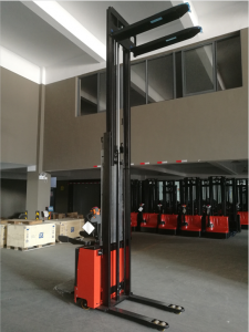 SMITH elektrische stapelaar met platform 1500kg 260cm
