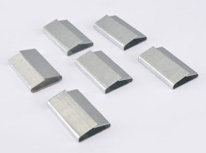 Clips voor pneumatische staalband omsnoering
